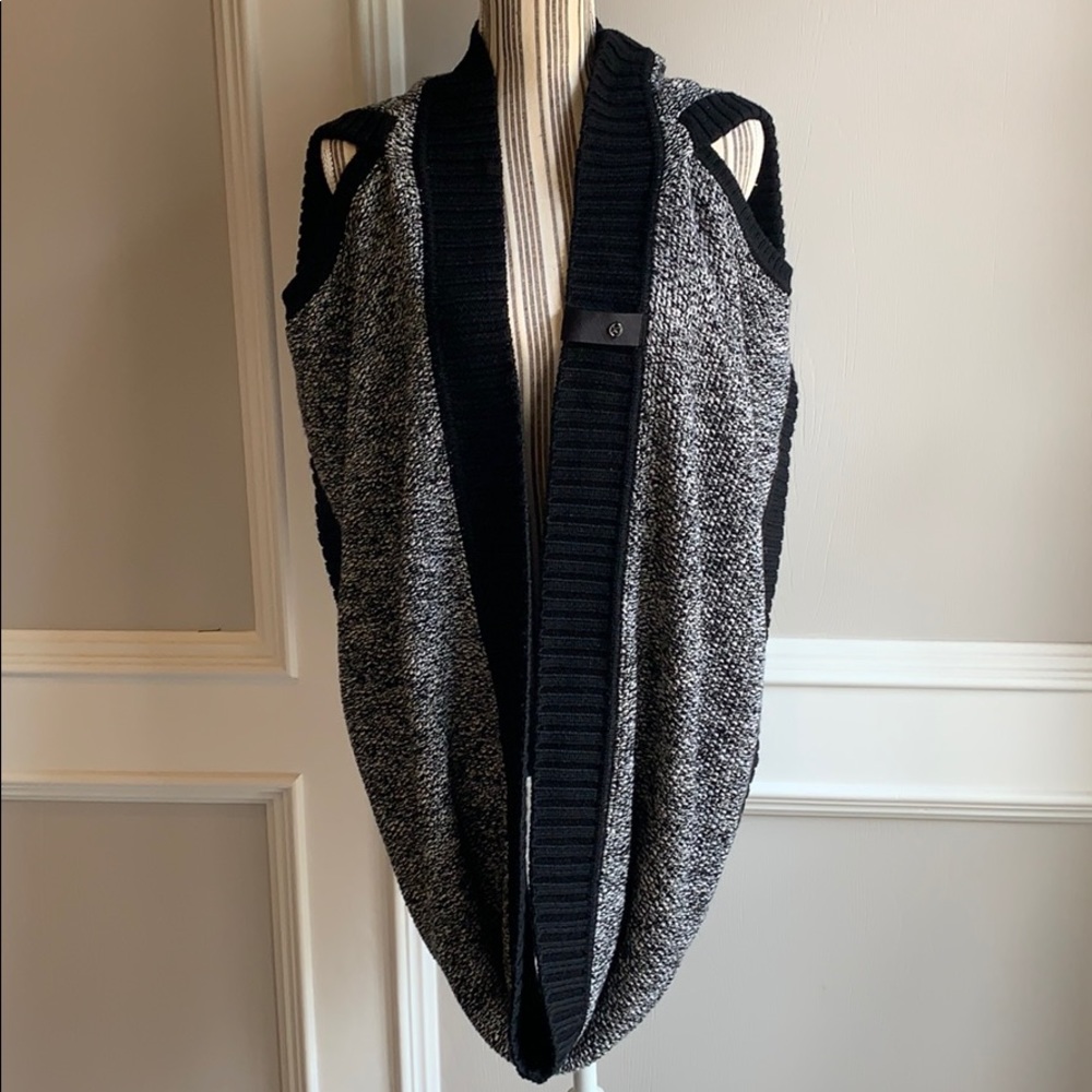 Lululemon Cozy Yogi Infinity Scarf multiuse merino - Picture 2 of 5